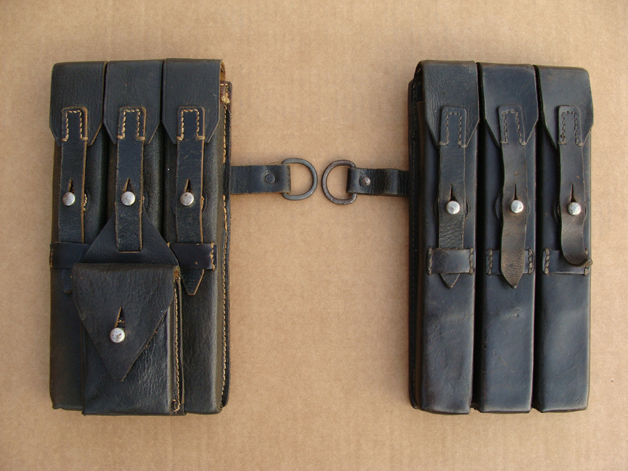 Type 4 set of leather pouches (front)