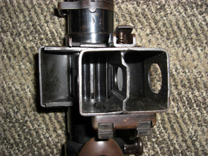 Detailed photo of feeding system MP40/I (bottom view)