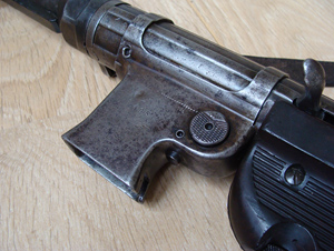 Magazine receiver early MP40. 